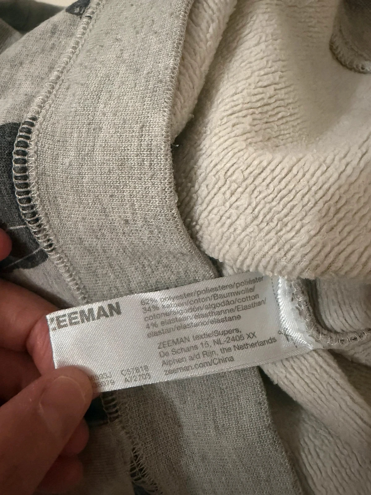 Moletom Infantil Cinza Melange com Impressão de Gorilas Esquiadores - Tamanho 122/128 (6-8 anos) – photo 6